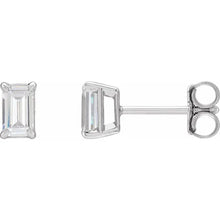 Emeraldl Lab Diamond Studs