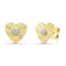 Fluted Heart Stud Studs-S24