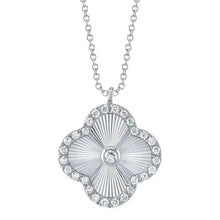The Ribbed Clover Pendant Necklace-S24